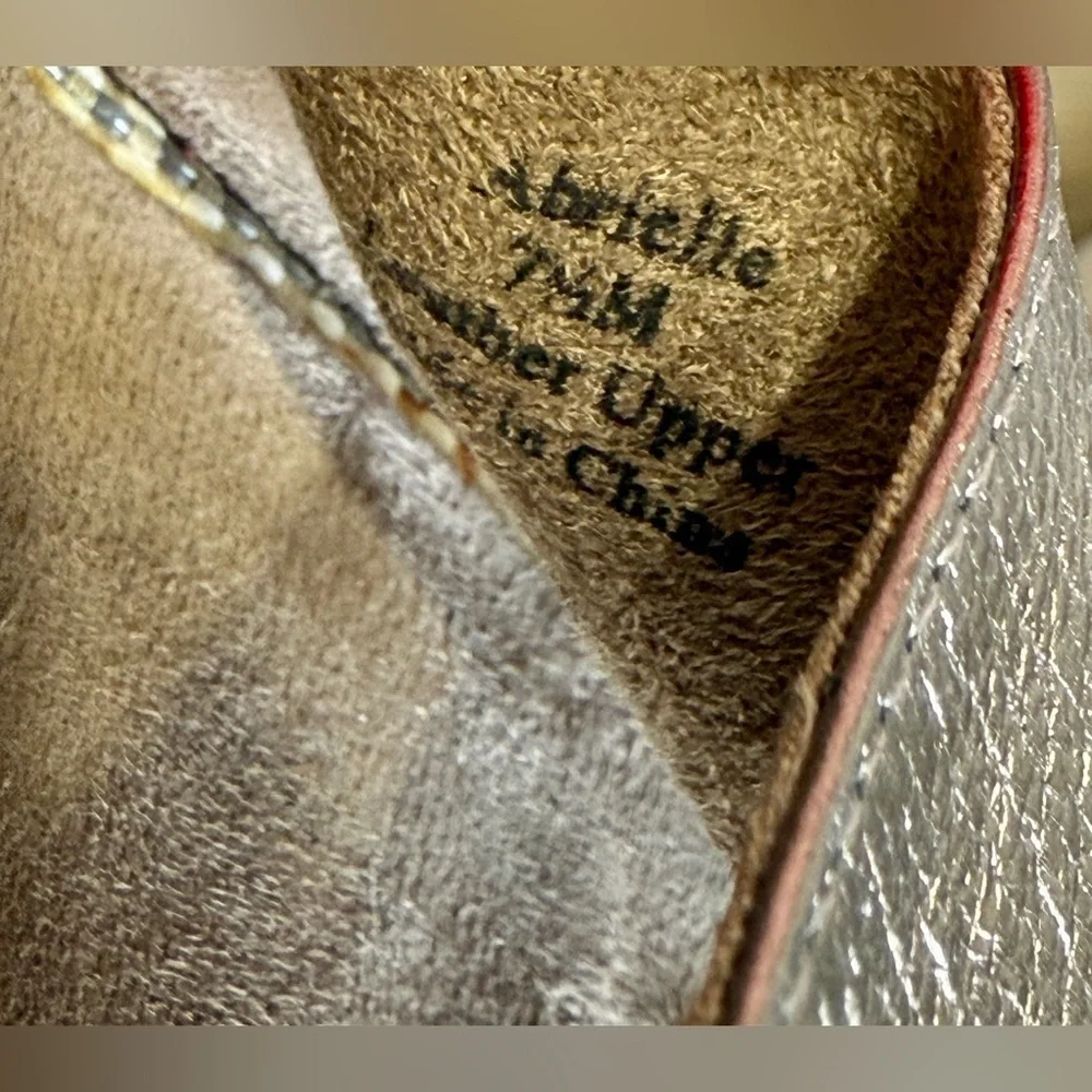 J. Renee ABRIELLE Taupe Metallic Size 7.5 LNC